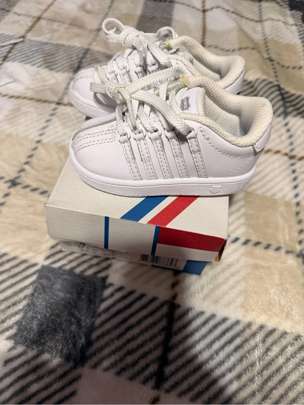 K-Swiss classic swiss